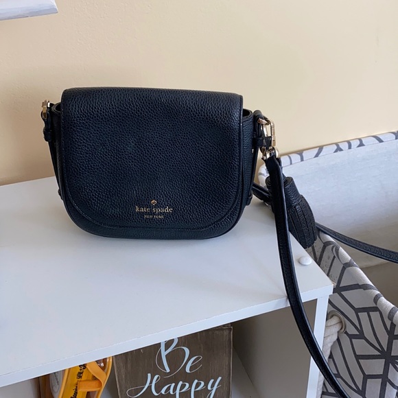 kate spade Handbags - Kate spade crossbody bag